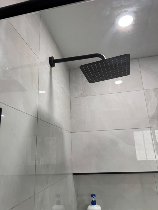 9b510dbf-7c03-4b91-9e4b-4b467e0bb7ff bathroom renovation